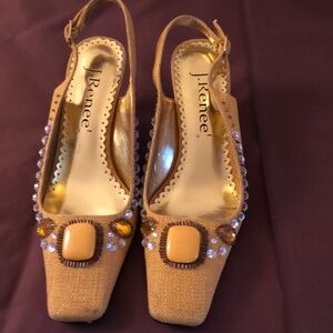 J. Renee Yellow material Low heel -with yellow button on top - Size 6.5M